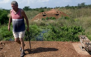 Reconstruction of bombed bridges in South-Sudan. (c) Bart Coolen